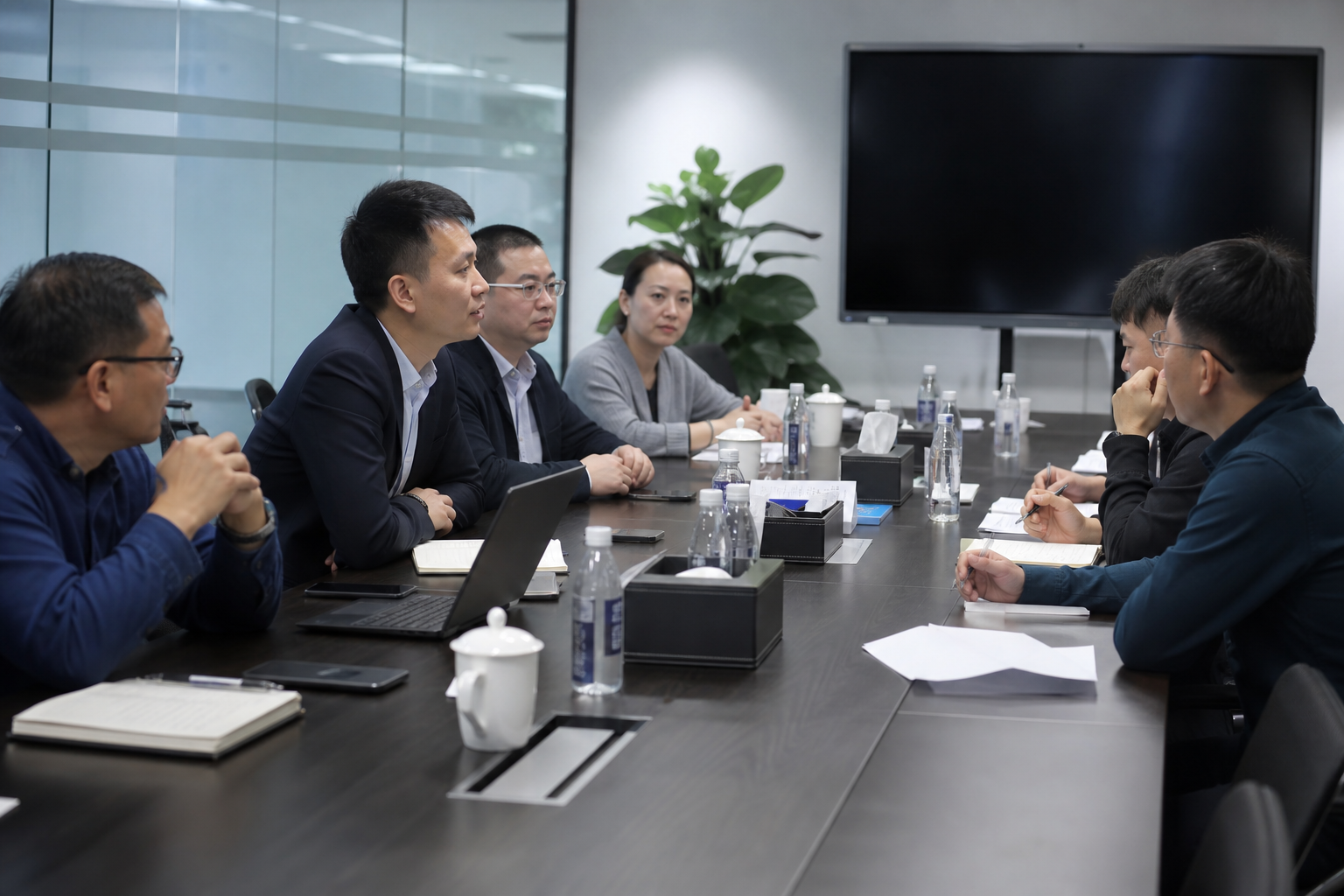 供应商评审会上讨论协同意愿与份额